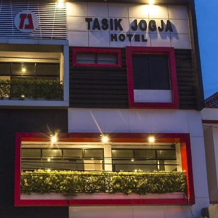 Tasik Jogja Hotel Yogyakarta Exterior foto