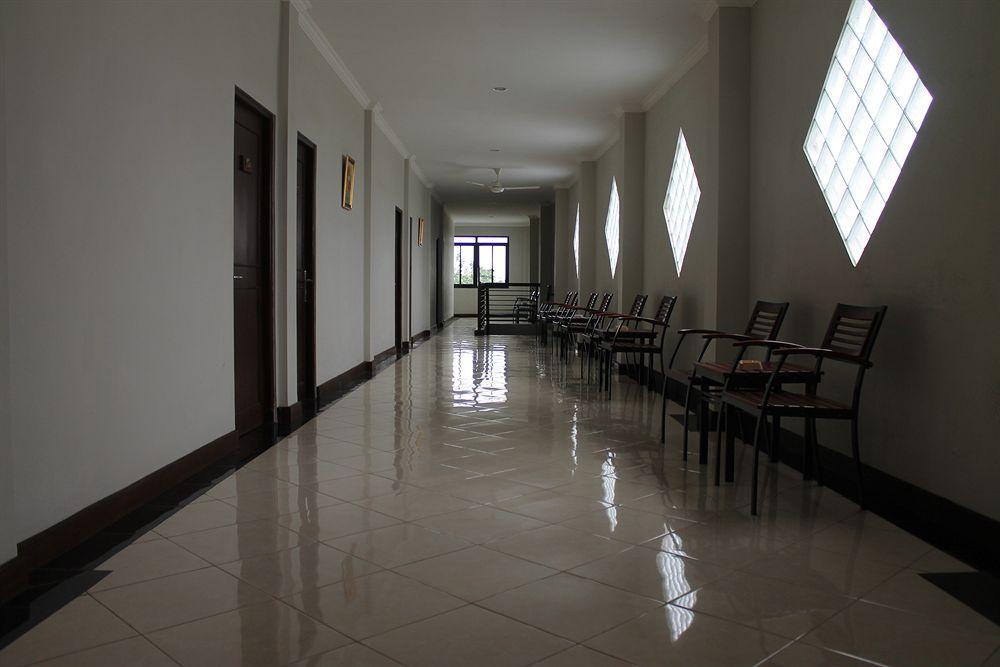 Tasik Jogja Hotel Yogyakarta Exterior foto