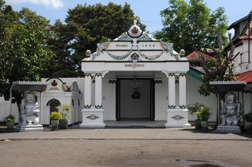 Tasik Jogja Hotel Yogyakarta Exterior foto