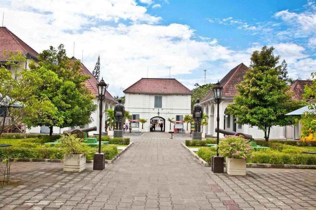 Tasik Jogja Hotel Yogyakarta Exterior foto