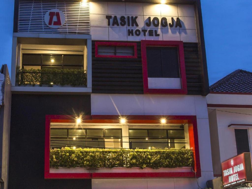 Tasik Jogja Hotel Yogyakarta Exterior foto