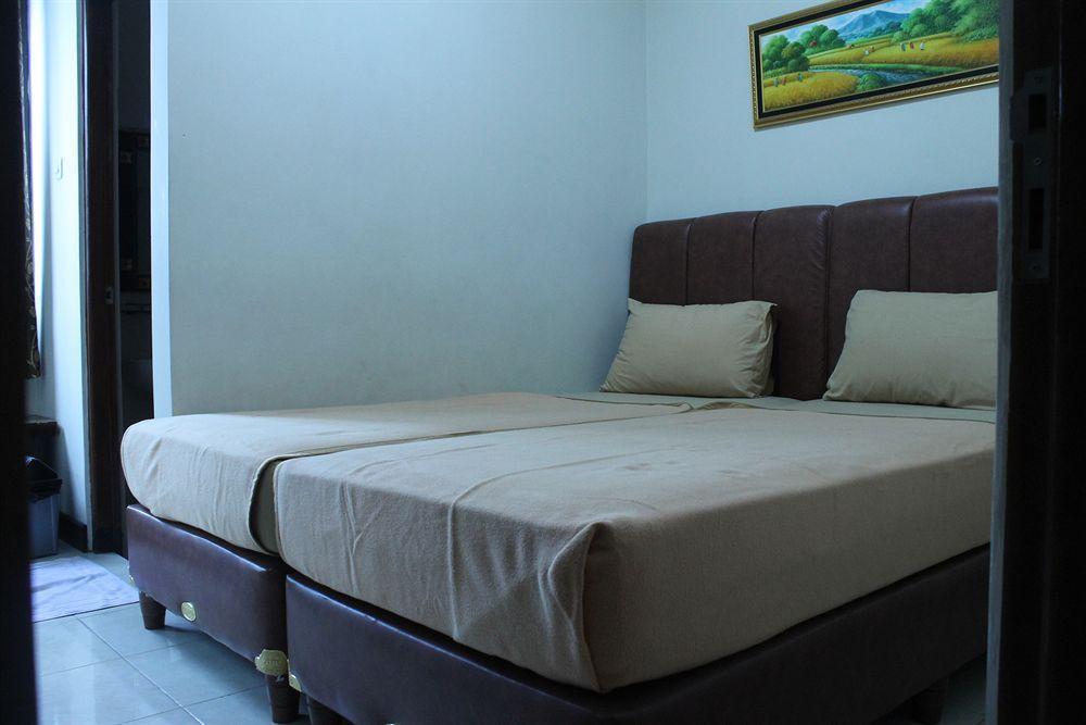 Tasik Jogja Hotel Yogyakarta Exterior foto