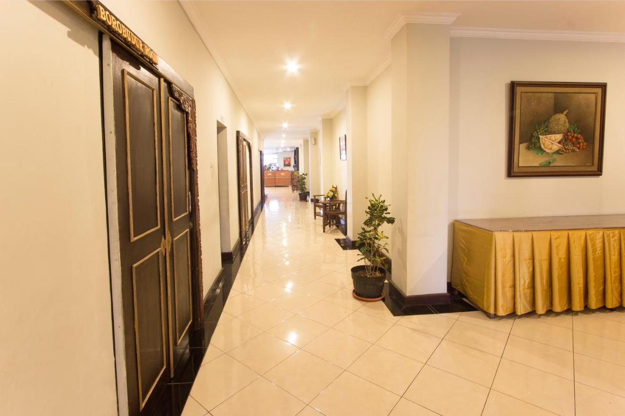 Tasik Jogja Hotel Yogyakarta Exterior foto