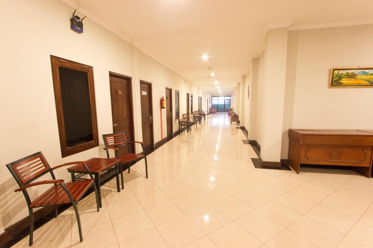 Tasik Jogja Hotel Yogyakarta Exterior foto